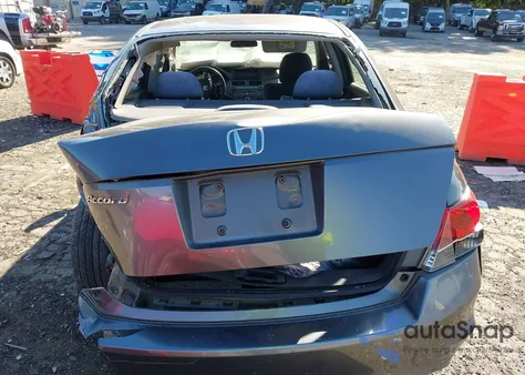 2010 Honda Accord 2.4 Lx z USA, uszkodzony, nr VIN 1HGCP2F3XAA015334